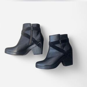 Black Ankle Boots-SIZE 9